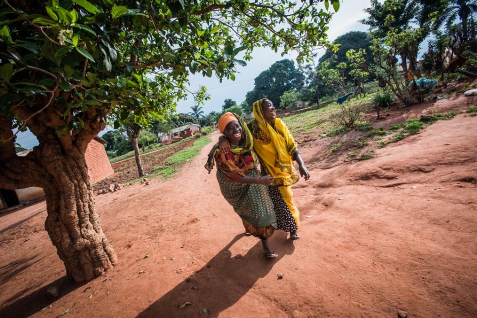 Portrait of Johari Msubaha , the Secretary of the Kanyabeza womens’s group.